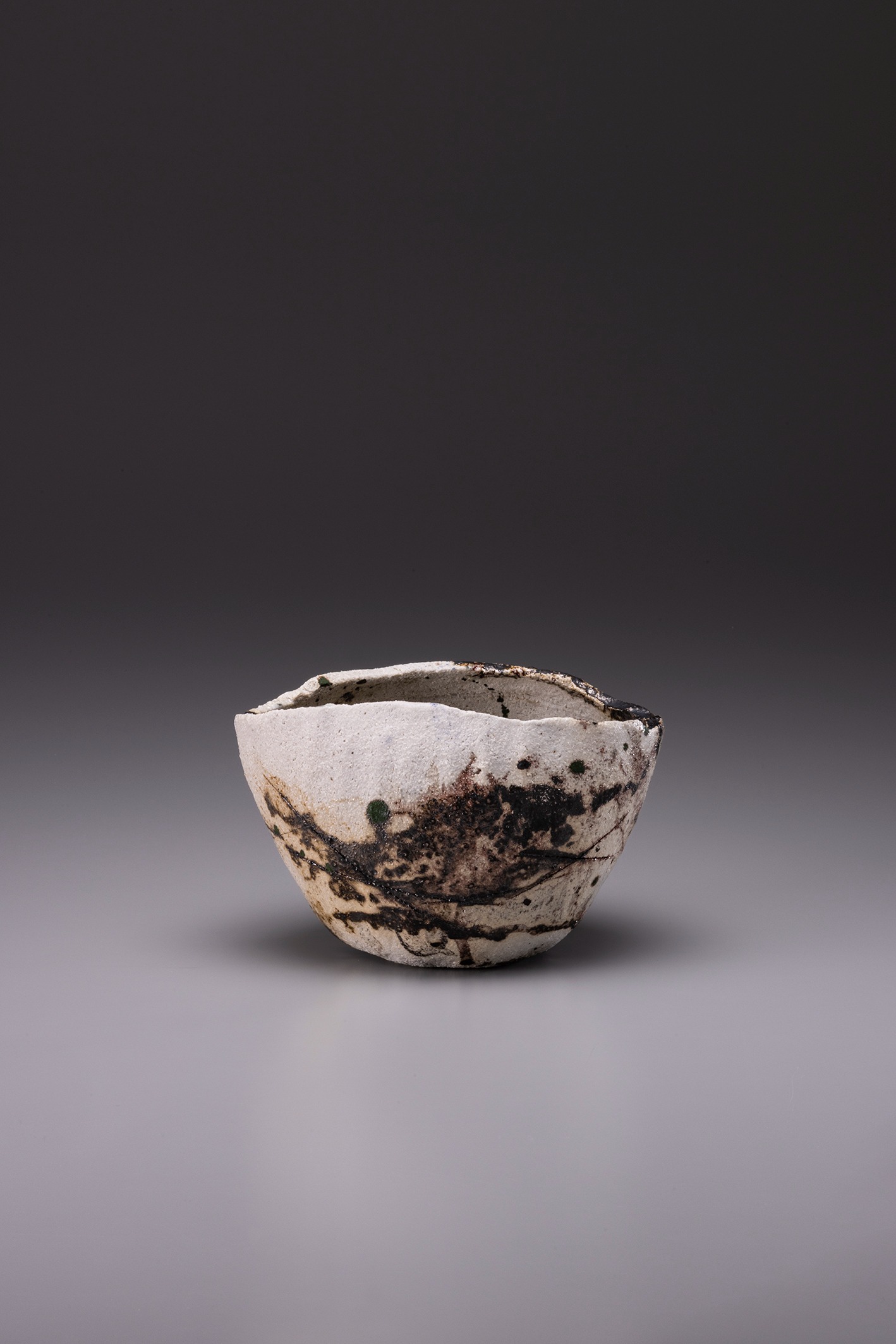 Yakinuki-type ‘Rock’ White Raku tea bowl, Heki (things that reverberate and follow the traces of sound)
